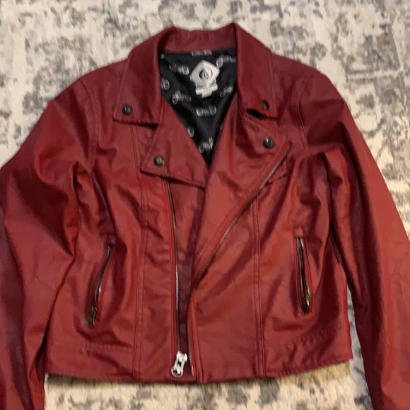 Burgundy leather moto jacket - Picture 3 of 3